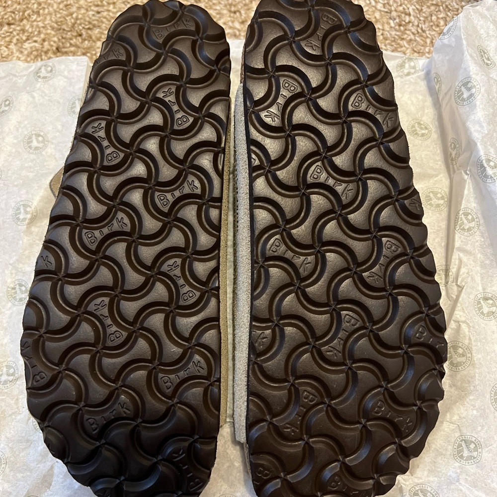 NEW Birkenstock Zurich color Taupe in Size 36 (soft bed ) - Picture 5 of 5